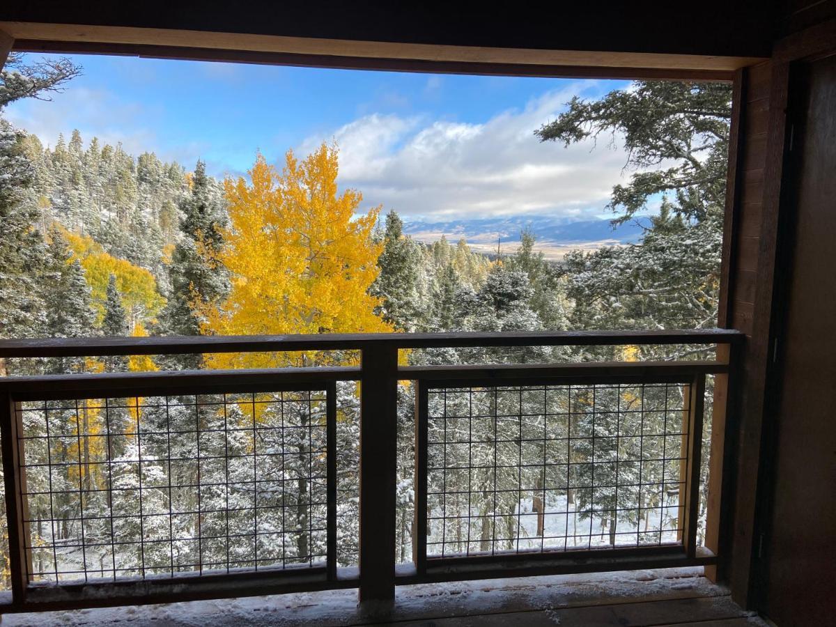 Ridgewalk Treehouse Bed and Breakfast Angel Fire Εξωτερικό φωτογραφία