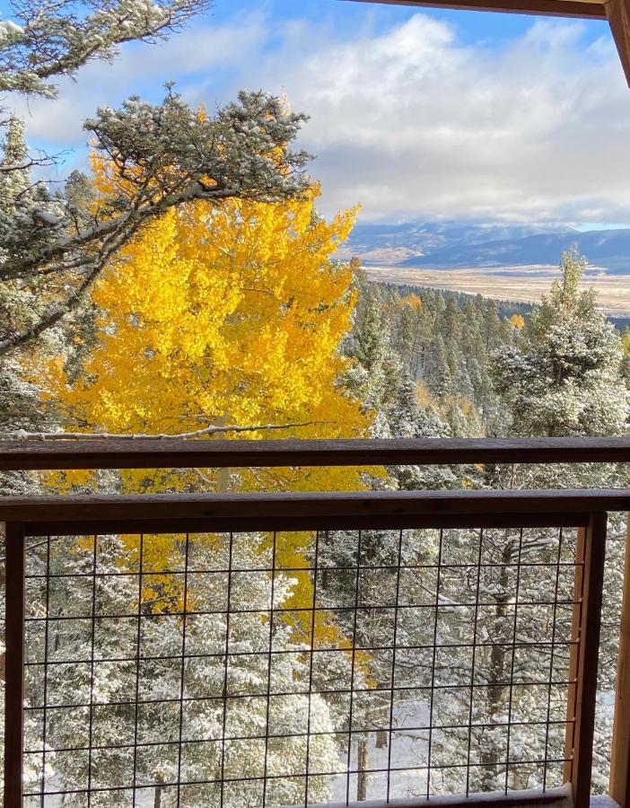 Ridgewalk Treehouse Bed and Breakfast Angel Fire Εξωτερικό φωτογραφία